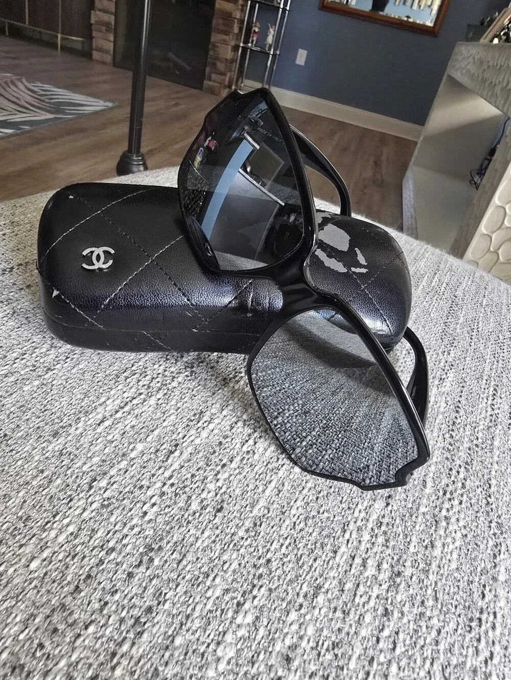 CHANEL bold acetate